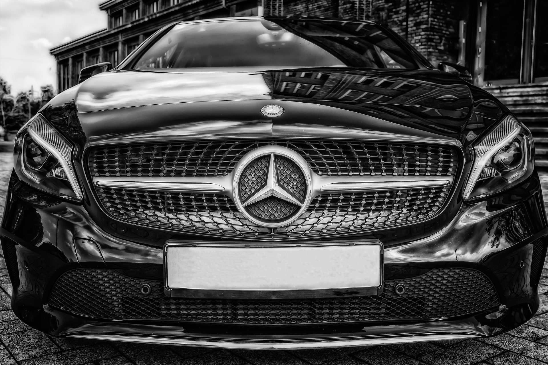 Sporty Mercedes-Benz front end representing expert transmission repair at Shift Masters Transmissions Phoenix Arizona