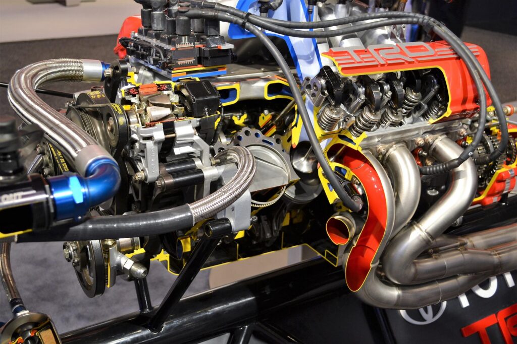 Transmission rebuild and transmission replacement comparison performed by Phoenix transmission specialists